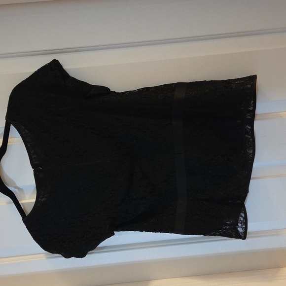 Ann Taylor Elegant Black Lace Top With Bow On Front 6 - Picture 8 of 10